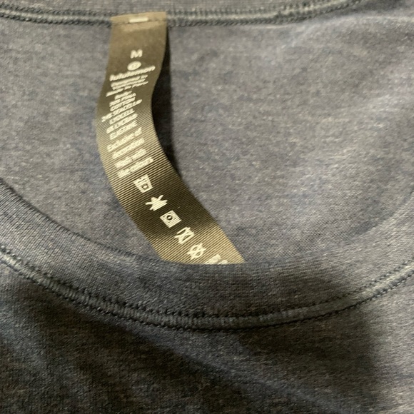 Navy Blue Lulu Lemon 5 Year Basic Tee - Men’s Size Medium (with original tag) - Picture 7 of 8